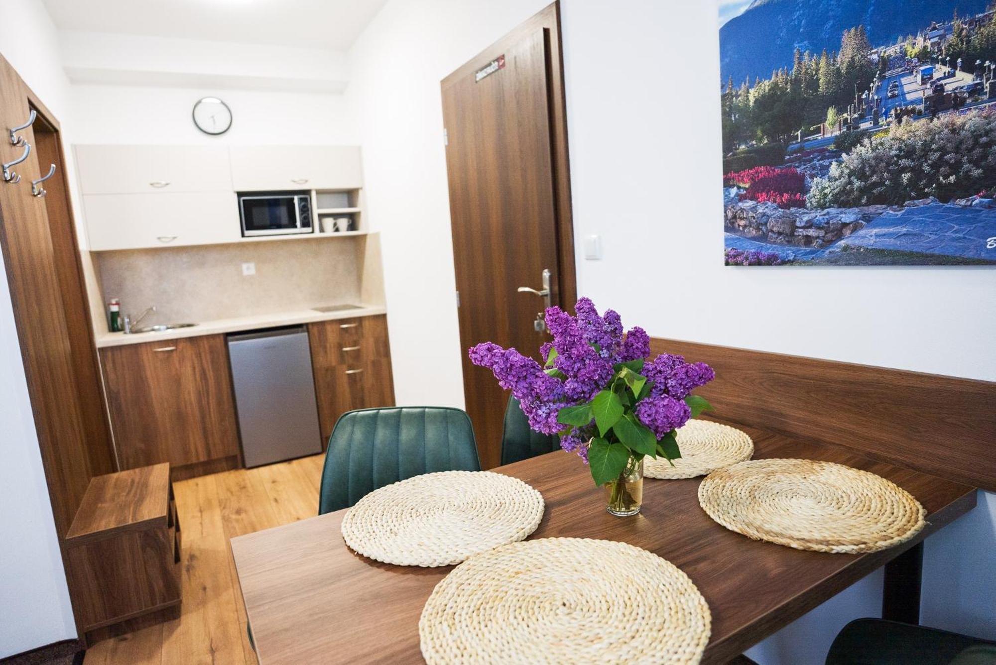 Apartmany Banff Besenova Ngoại thất bức ảnh
