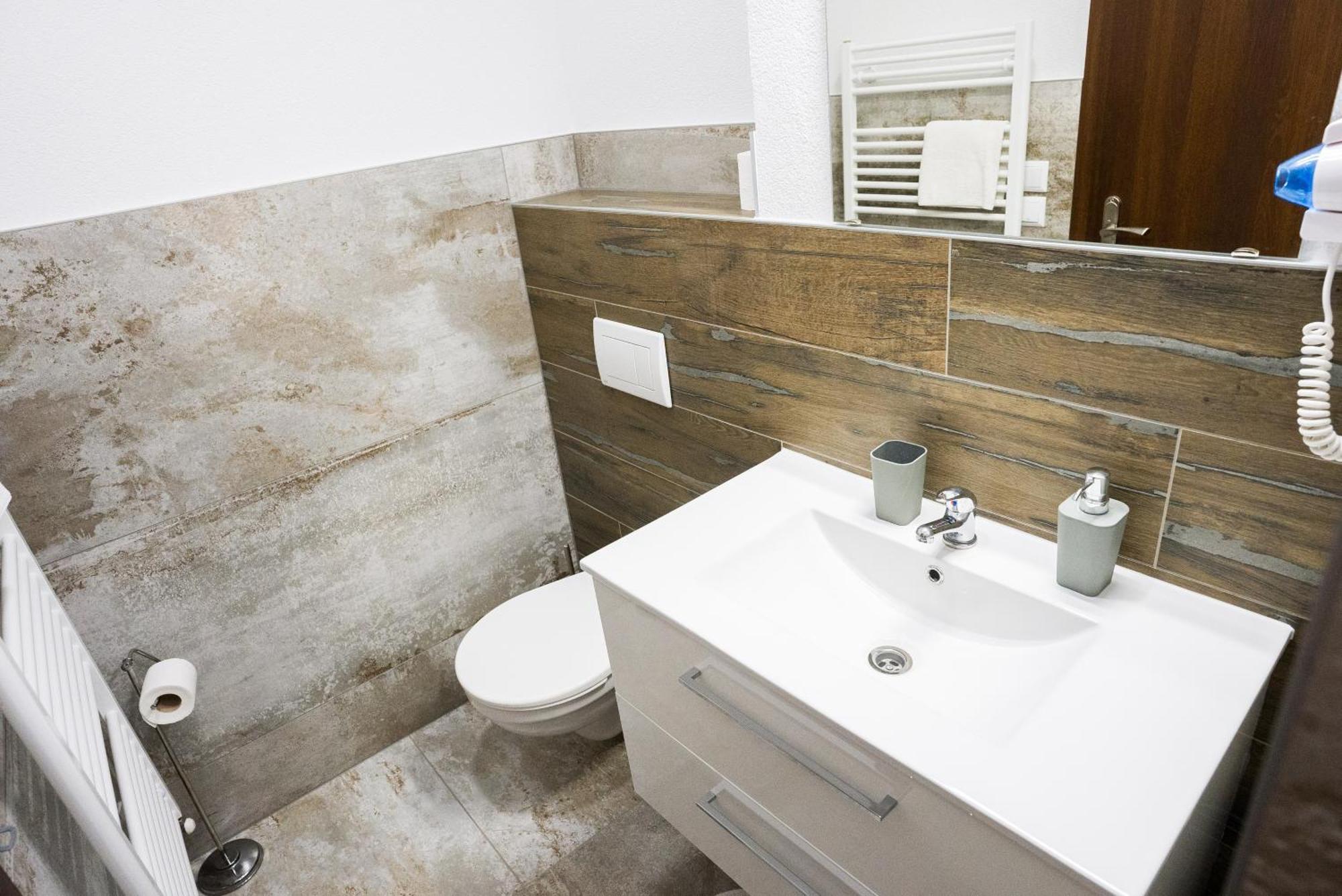 Apartmany Banff Besenova Ngoại thất bức ảnh