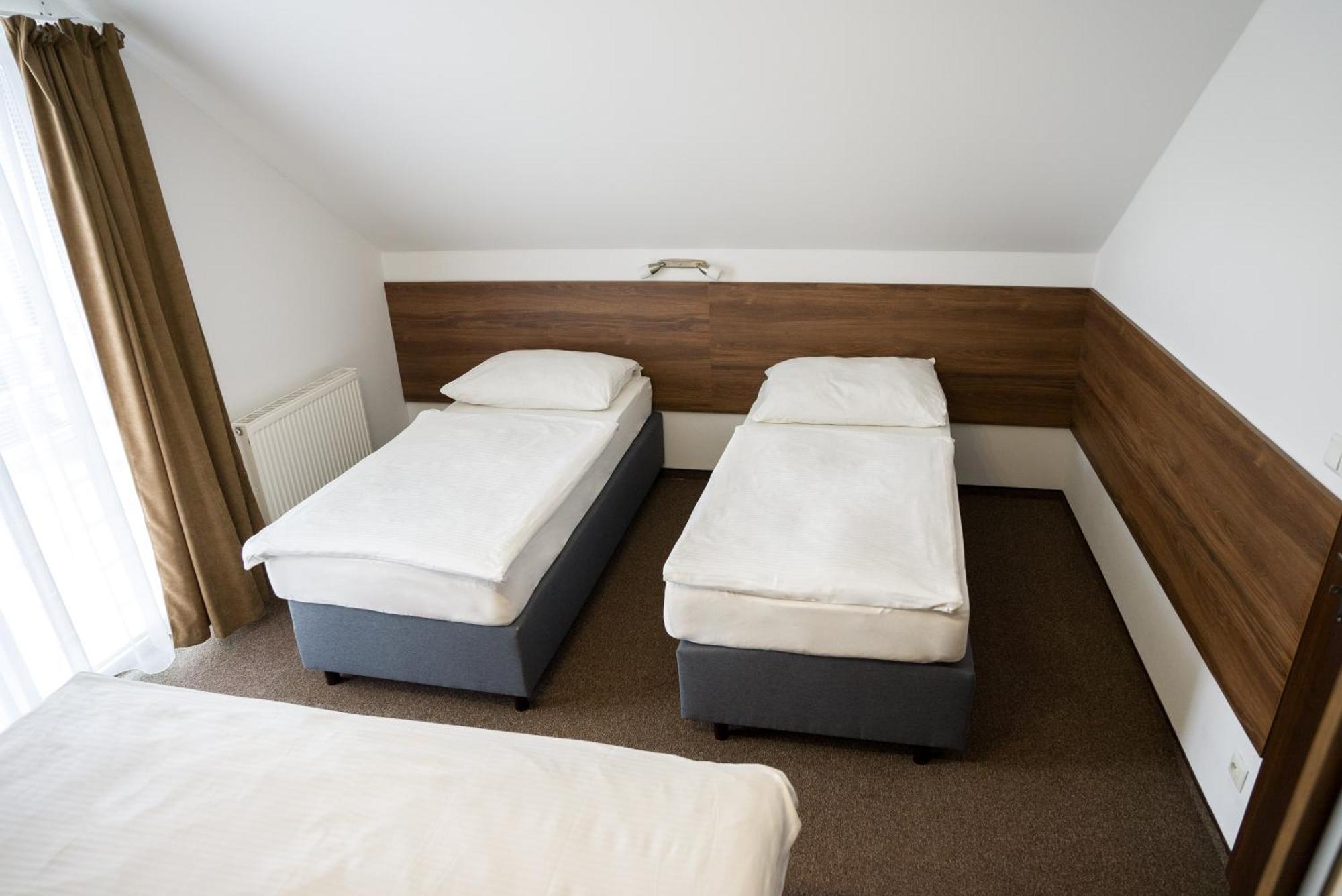 Apartmany Banff Besenova Ngoại thất bức ảnh