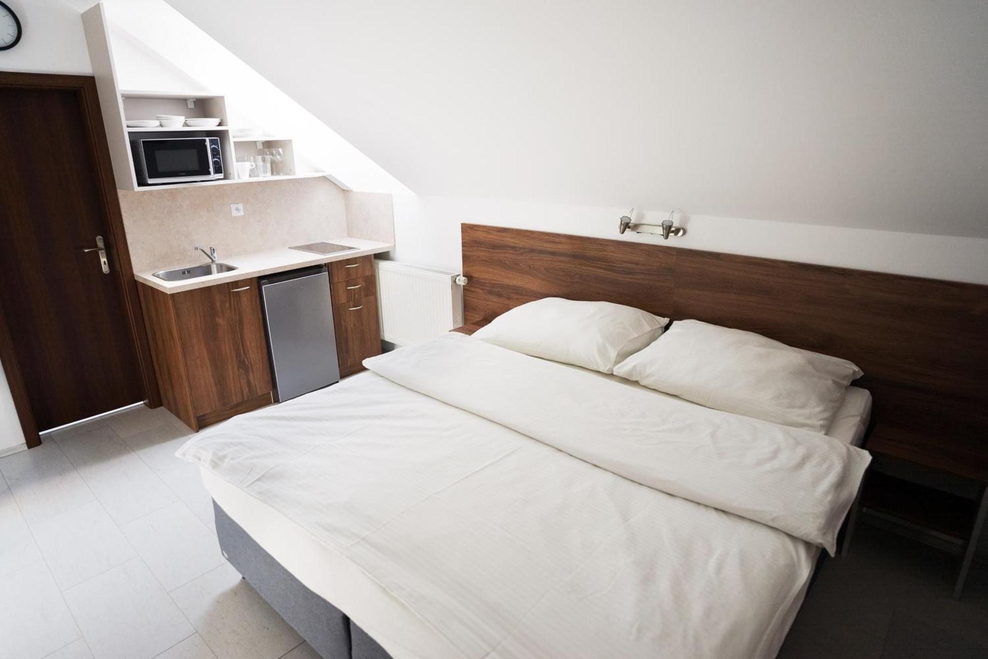 Apartmany Banff Besenova Ngoại thất bức ảnh