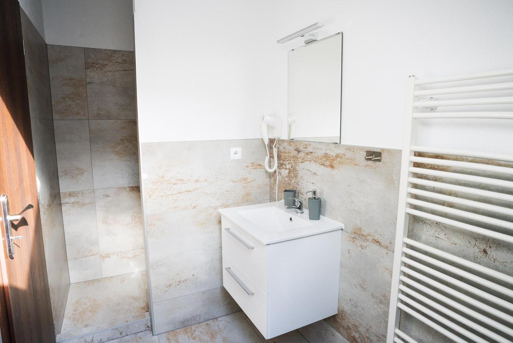 Apartmany Banff Besenova Ngoại thất bức ảnh