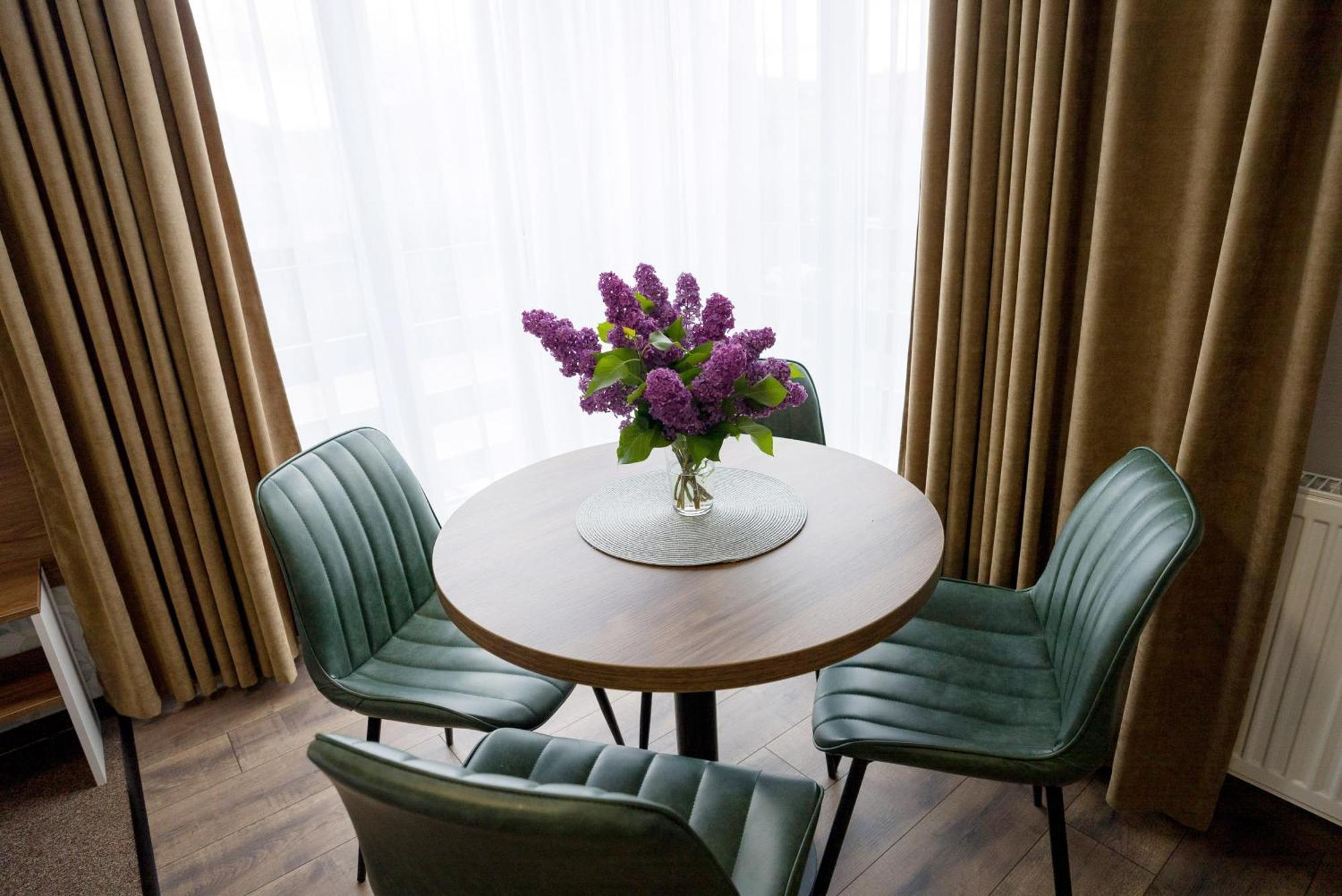 Apartmany Banff Besenova Ngoại thất bức ảnh