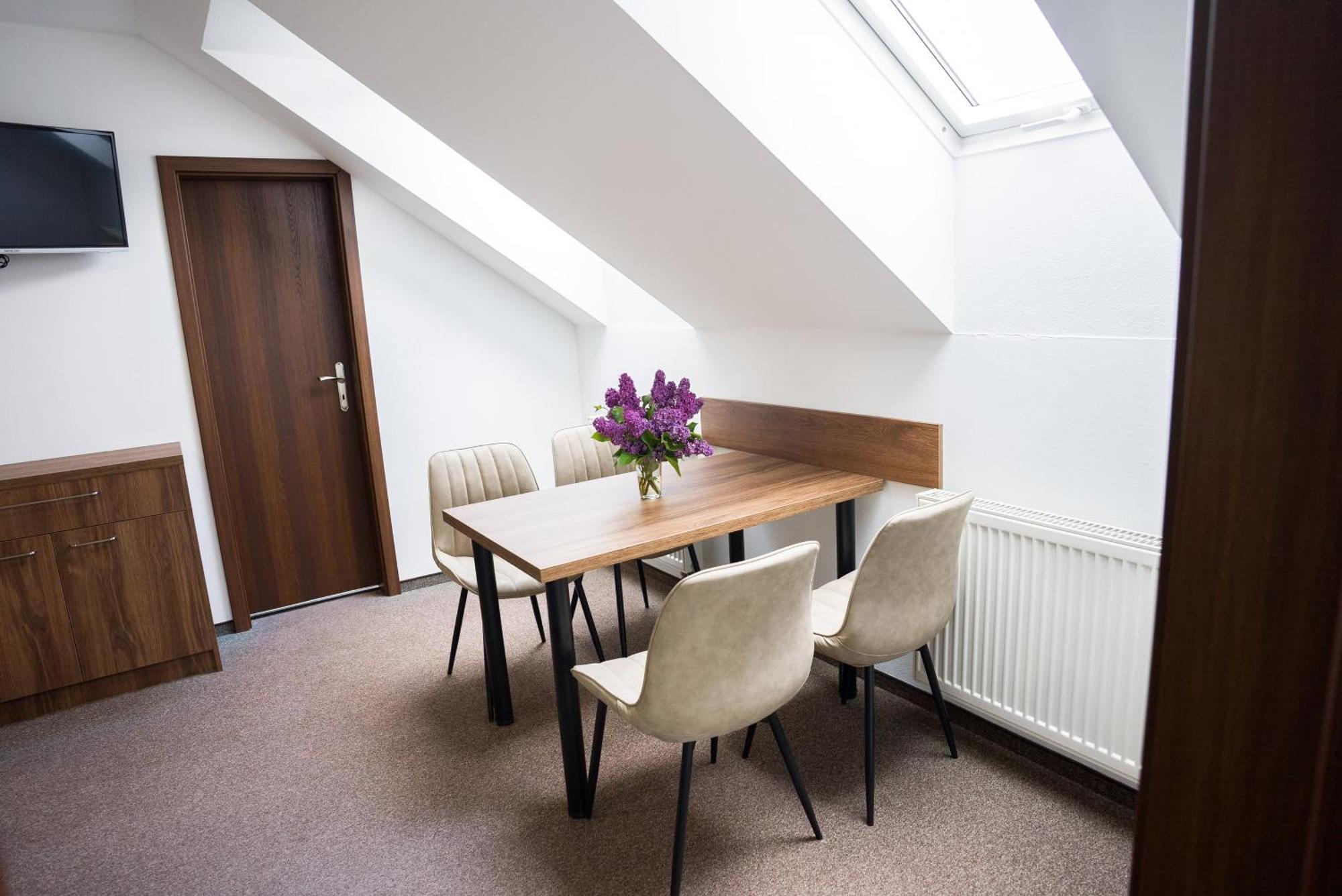 Apartmany Banff Besenova Ngoại thất bức ảnh